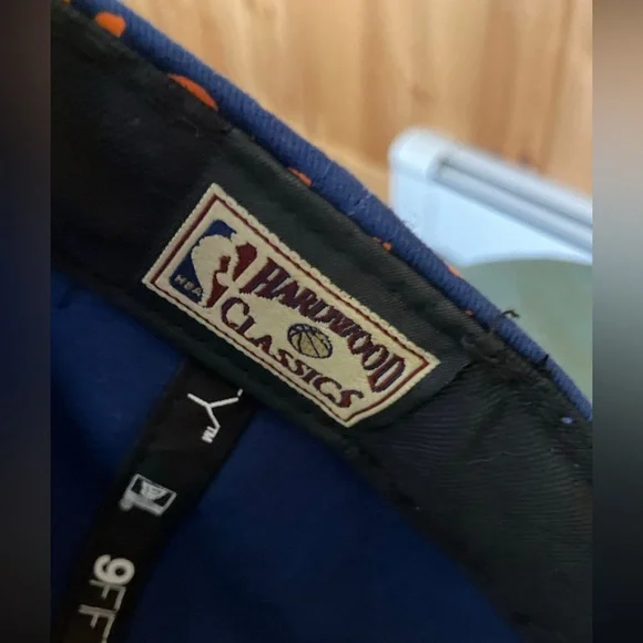 NEW YORK KNICKS SNAPBACK - Picture 6 of 9